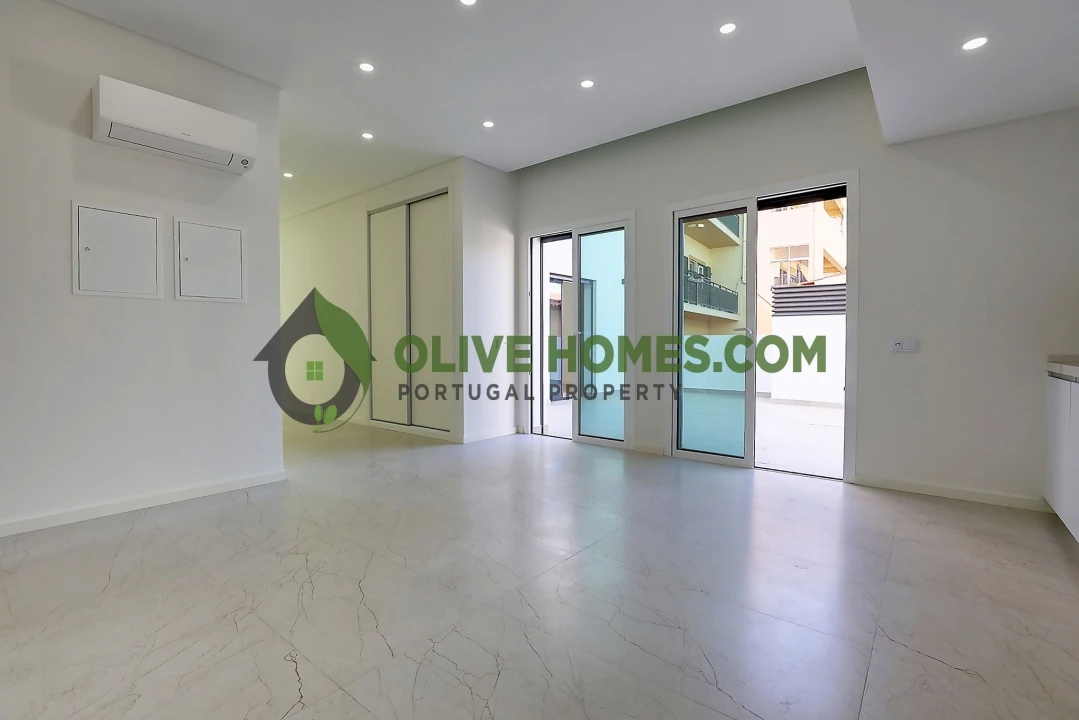Apartamento T1 para Venda em Quarteira Foto 8
