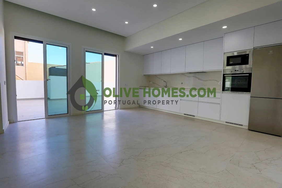 Apartamento T1 para Venda em Quarteira Foto 7