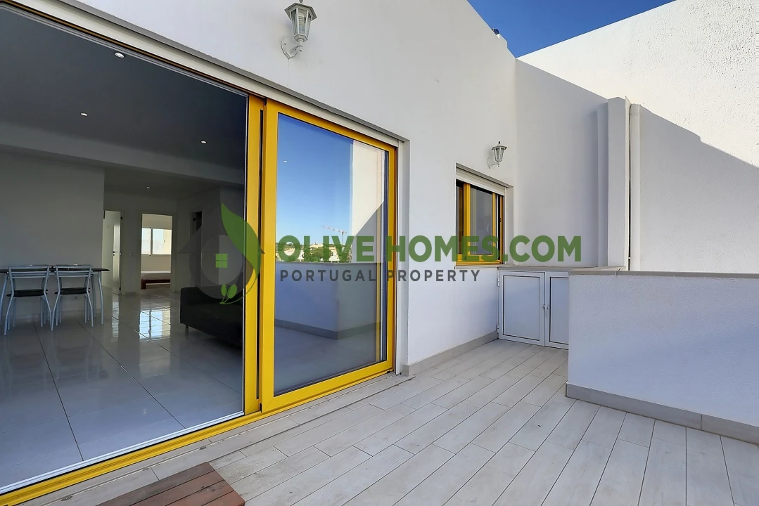 Apartamento T2 para Venda em Quarteira Foto 6