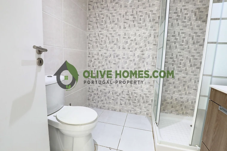 Apartamento T2 para Venda em Quarteira Foto 13