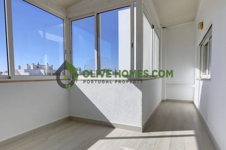 Apartamento T2 para Venda em Quarteira Foto 21