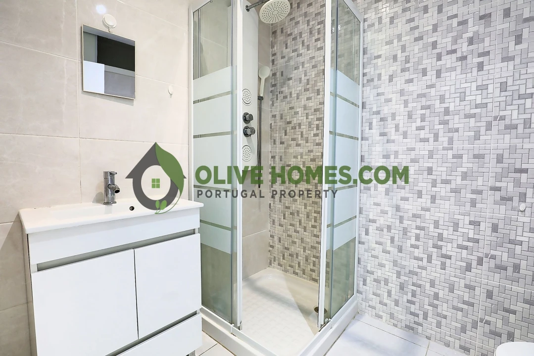 Apartamento T2 para Venda em Quarteira Foto 19