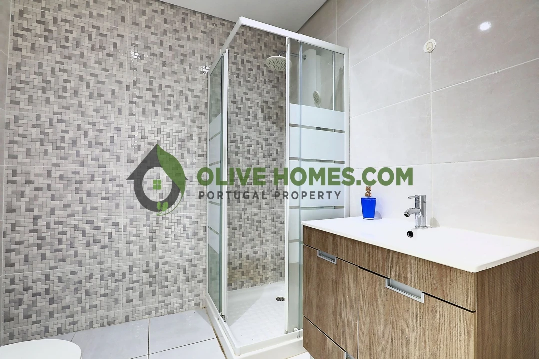 Apartamento T2 para Venda em Quarteira Foto 12