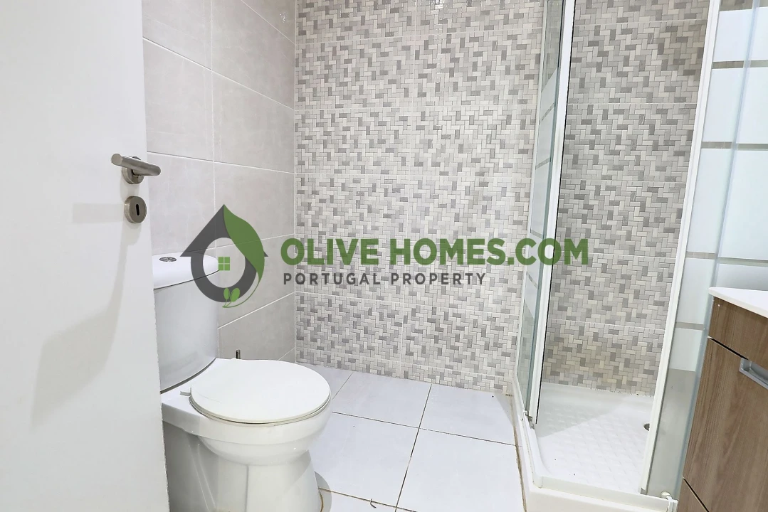 Apartamento T2 para Venda em Quarteira Foto 13