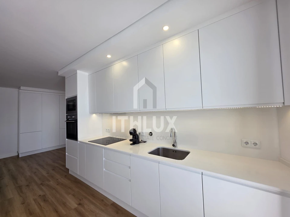 Apartamento T2 para Venda em Olhão Foto 2
