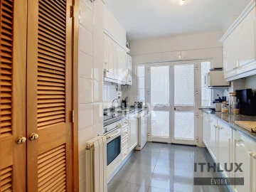 Apartamento T3 para Arrendamento em Beja (Santiago Maior e São João Baptista)