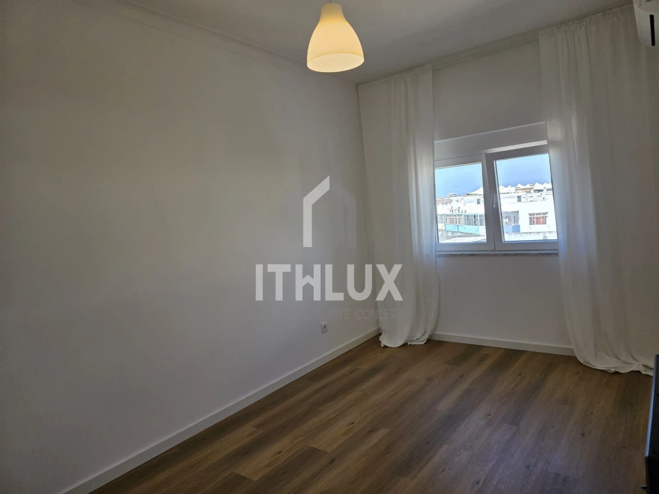Apartamento T3 para Venda em Olhão Foto 16