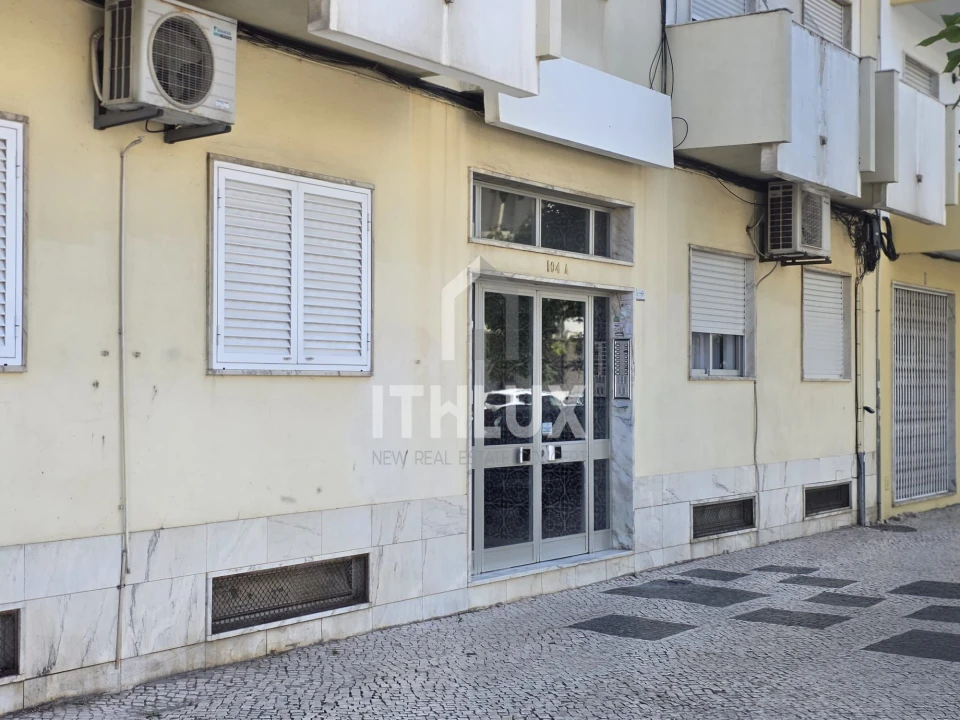 Apartamento T3 para Venda em Olhão Foto 4