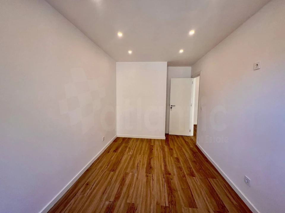 Apartamento T2 para Venda em Encosta do Sol Foto 5