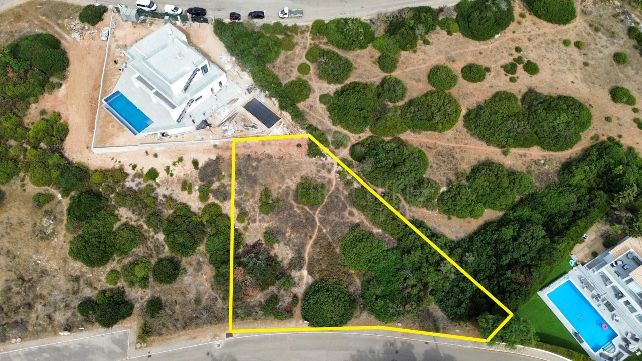 Terreno para Venda em Lagoa e Carvoeiro Foto 1