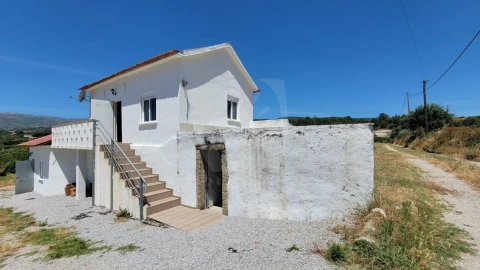 Quinta T1 para Venda em Alpedrinha