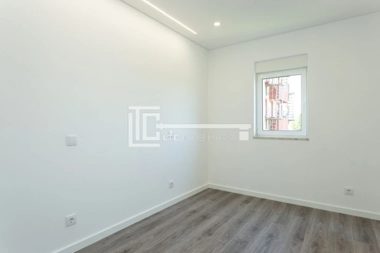 Apartamento T3 para Venda em Olivais Foto 18