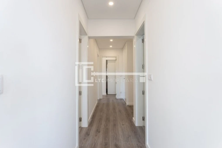 Apartamento T3 para Venda em Olivais Foto 2
