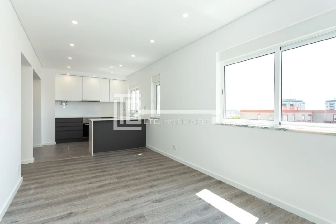 Apartamento T3 para Venda em Olivais Foto 4