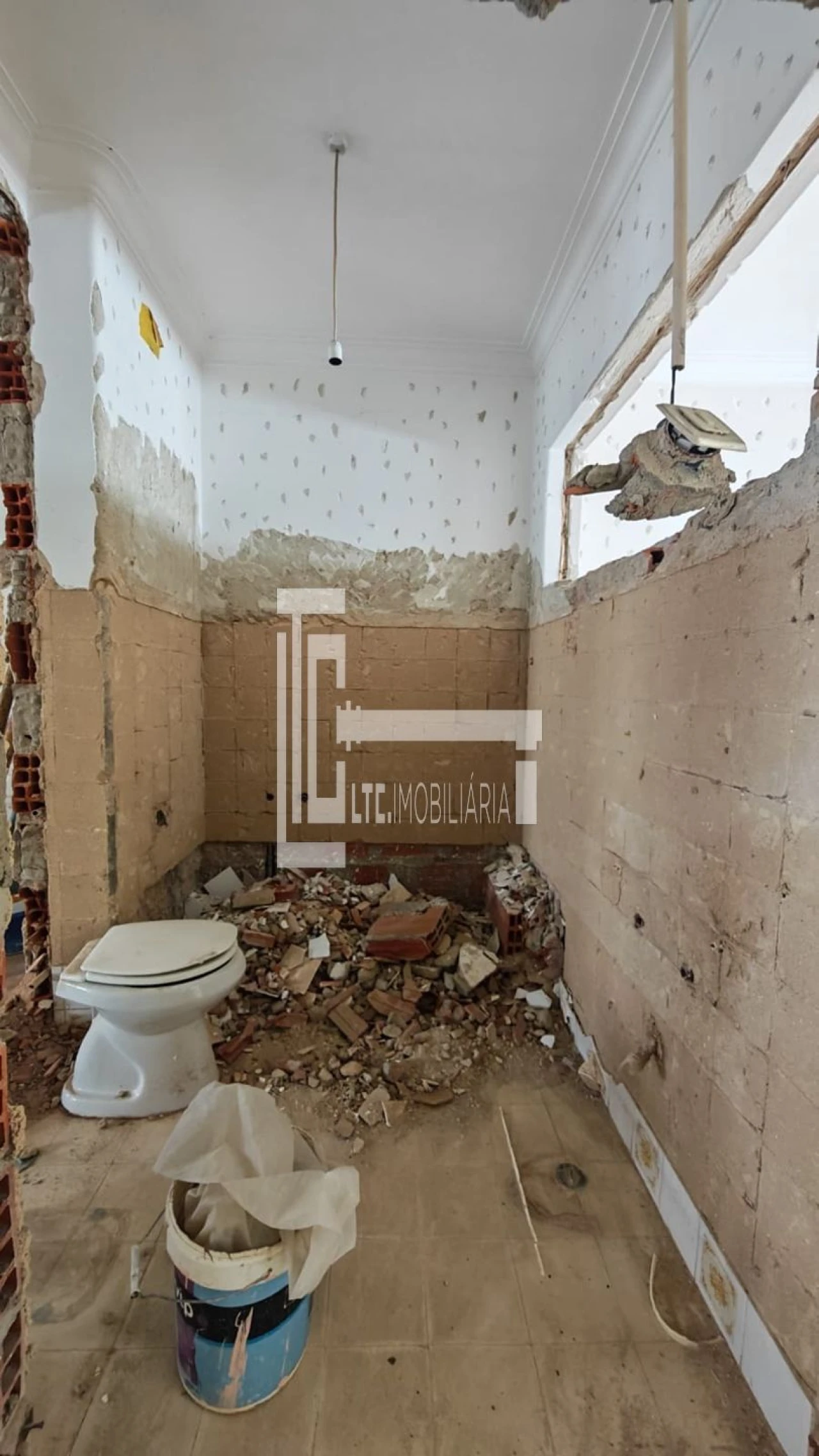 Apartamento T2 para Venda em Sacavém e Prior Velho Foto 9
