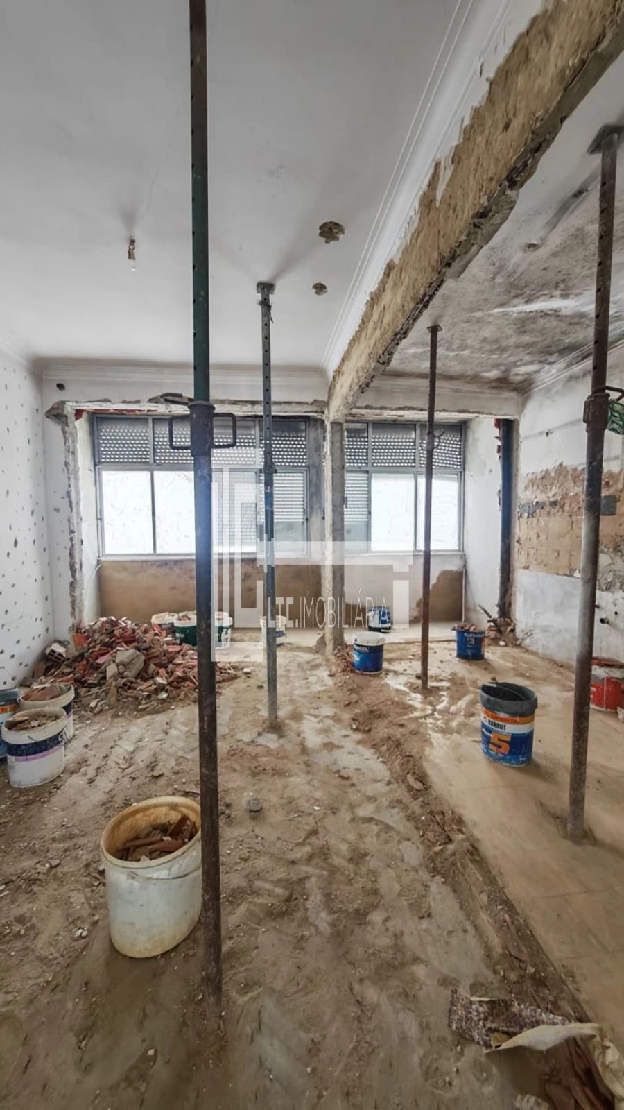 Apartamento T2 para Venda em Sacavém e Prior Velho Foto 2