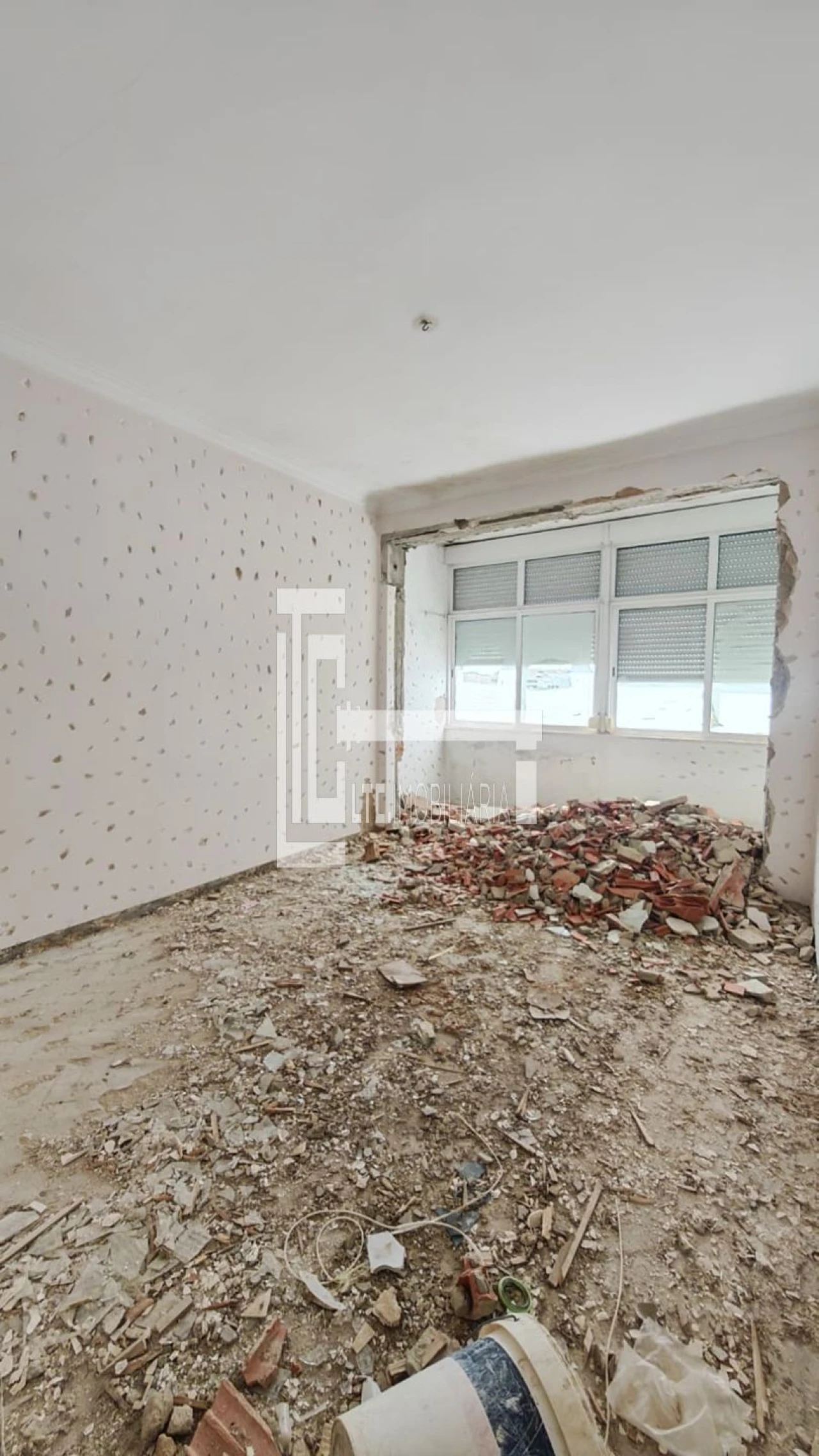 Apartamento T2 para Venda em Sacavém e Prior Velho Foto 11