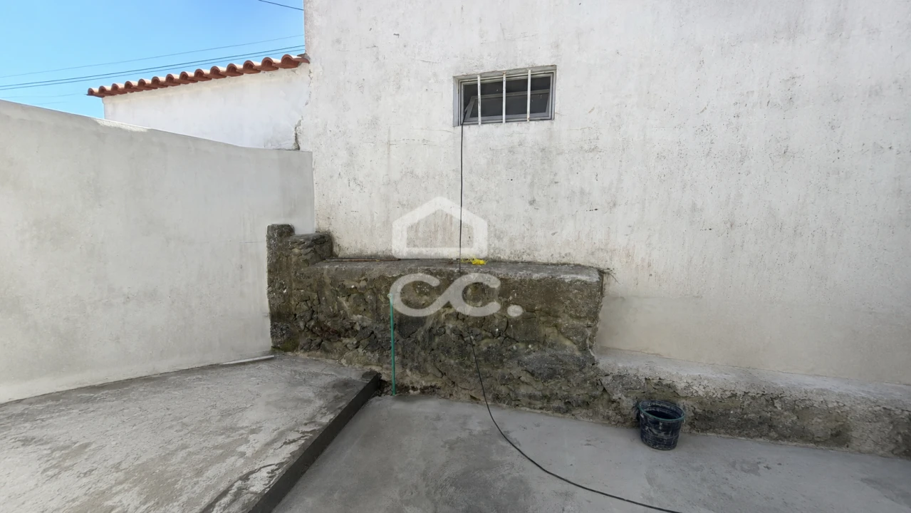 Moradia T2 para Venda em Terra Chã Foto 15