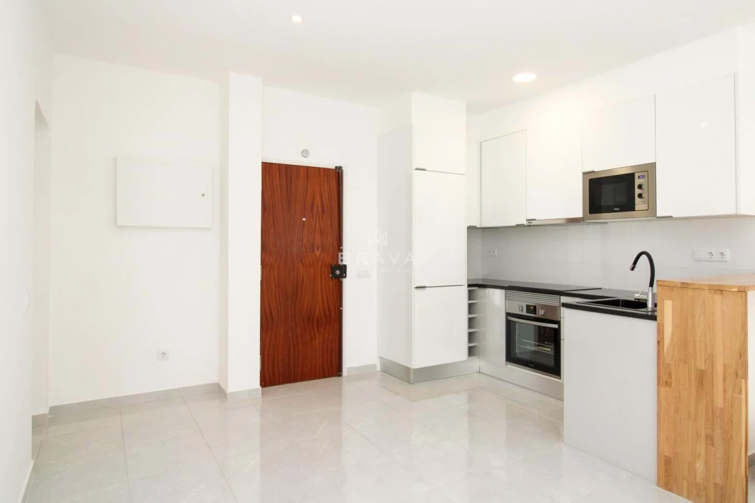 Apartamento T1 para Venda em Quarteira Foto 5