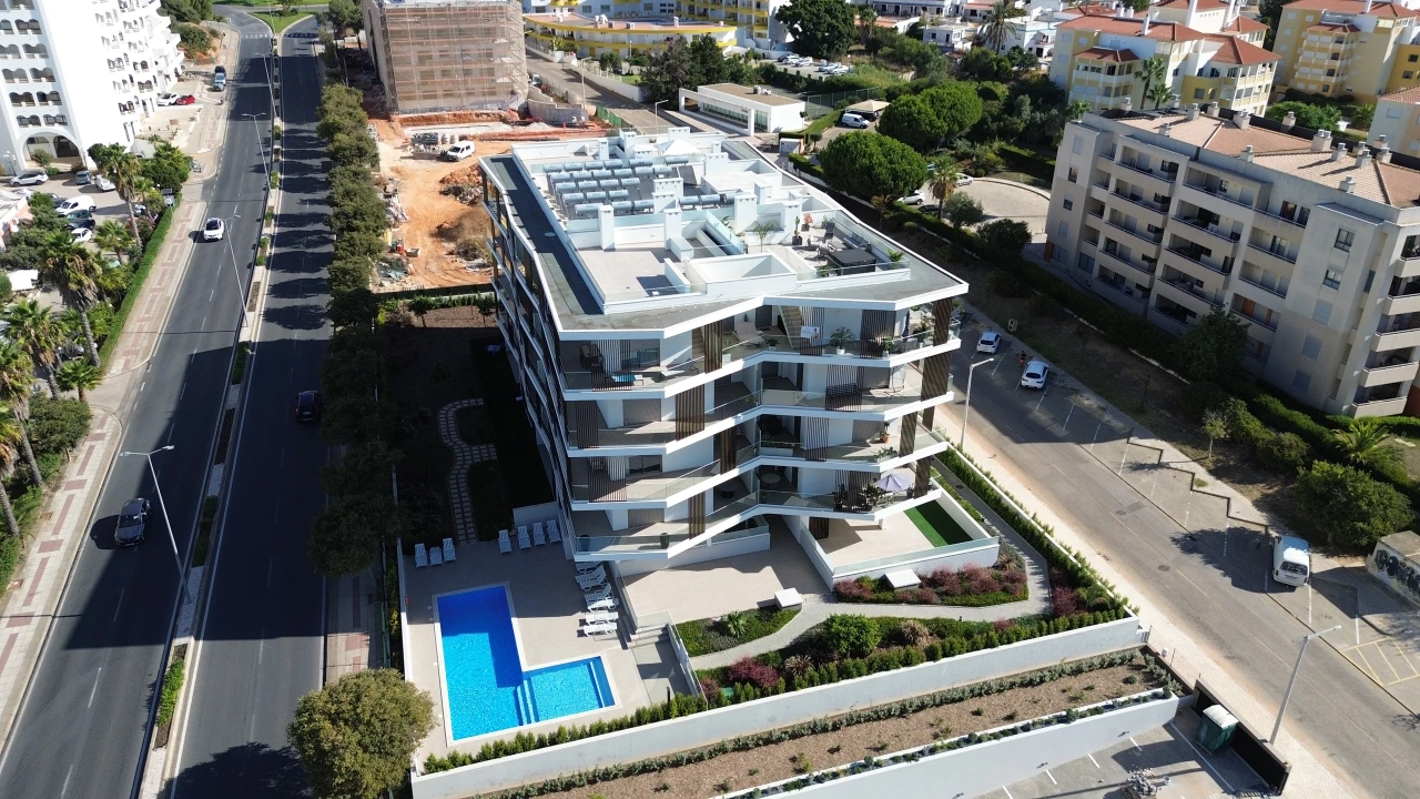 Apartamento T2 para Venda em Portimão Foto 32