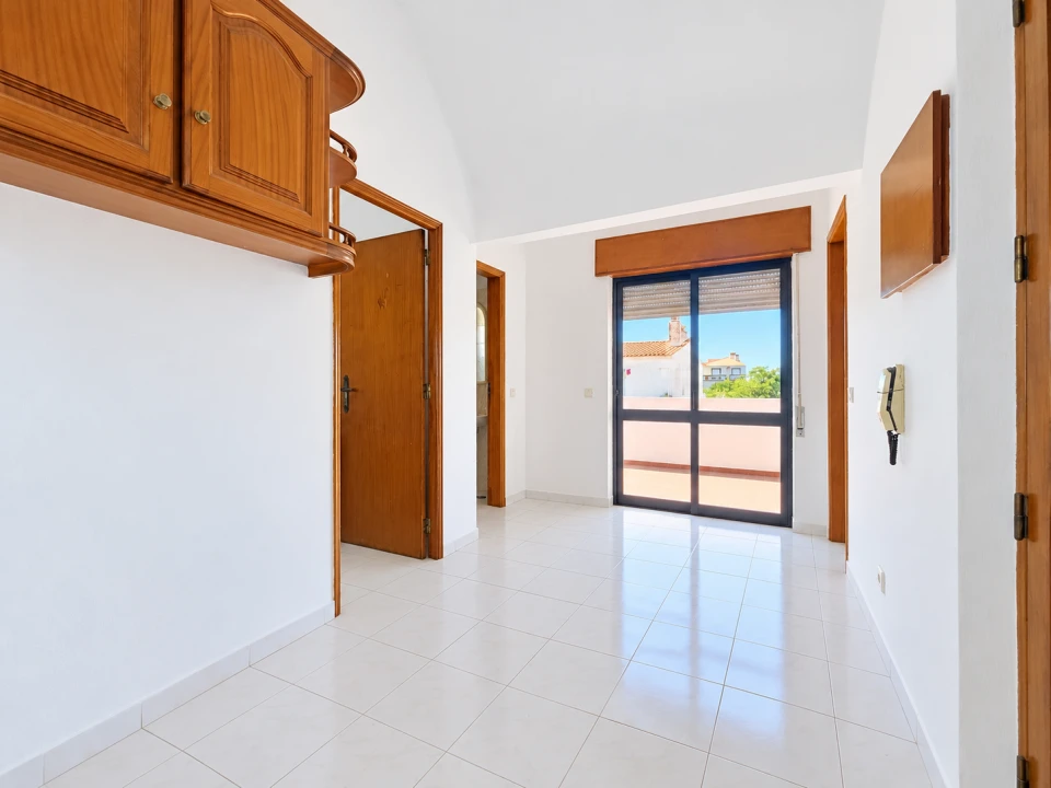 Apartamento T1 para Venda em Lagoa e Carvoeiro Foto 2