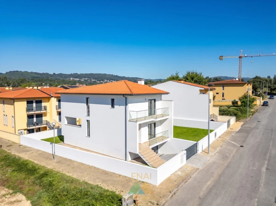 Moradia T3 para Venda em Loureira Foto 1