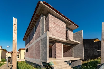 Moradia T3 para Venda em Loureira