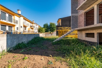 Moradia T3 para Venda em Loureira