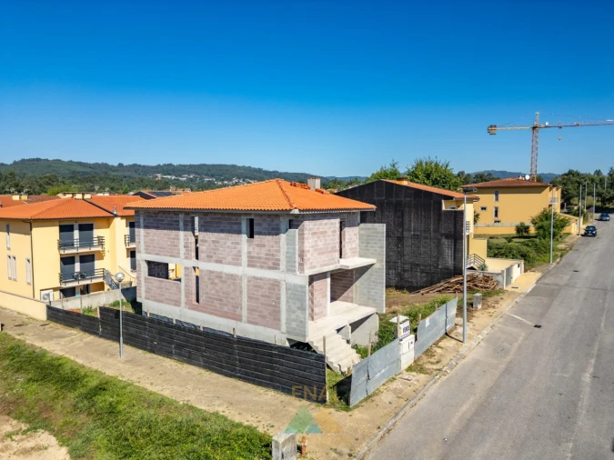 Moradia T3 para Venda em Loureira Foto 8