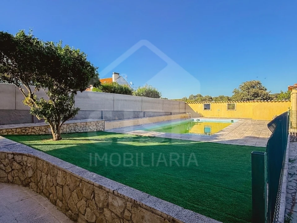 Moradia T4 para Venda em Barrosa Foto 14