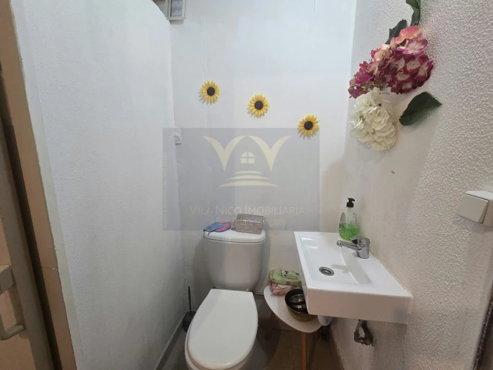 Loja para Arrendamento em Portimão Foto 9
