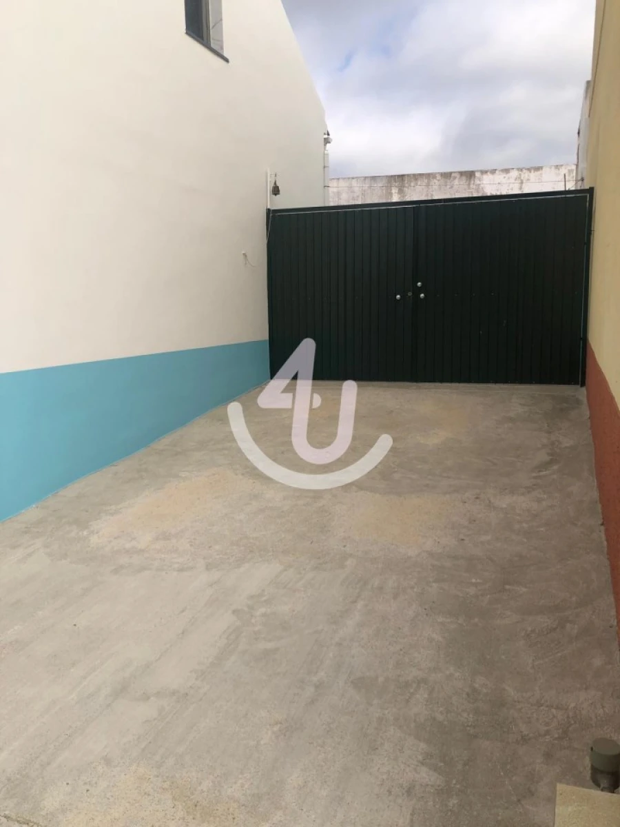 Moradia T4 para Venda em Alfeizerão Foto 2