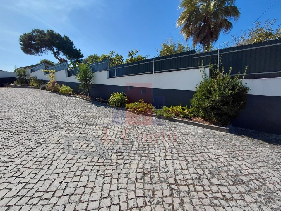 Moradia T4 para Arrendamento em Nadadouro Foto 4
