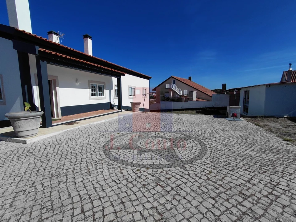 Moradia T4 para Arrendamento em Nadadouro Foto 6