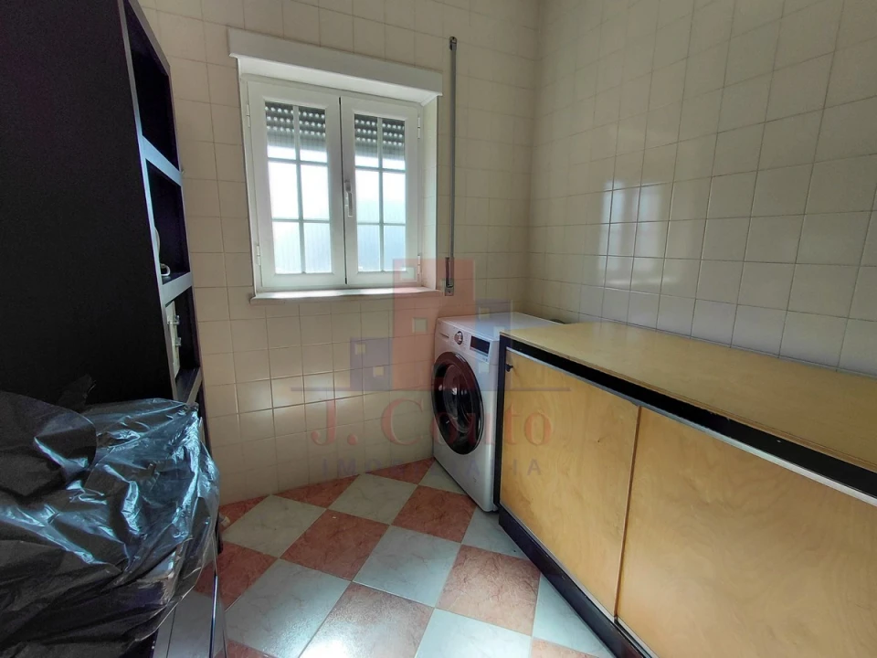 Moradia T4 para Arrendamento em Nadadouro Foto 18