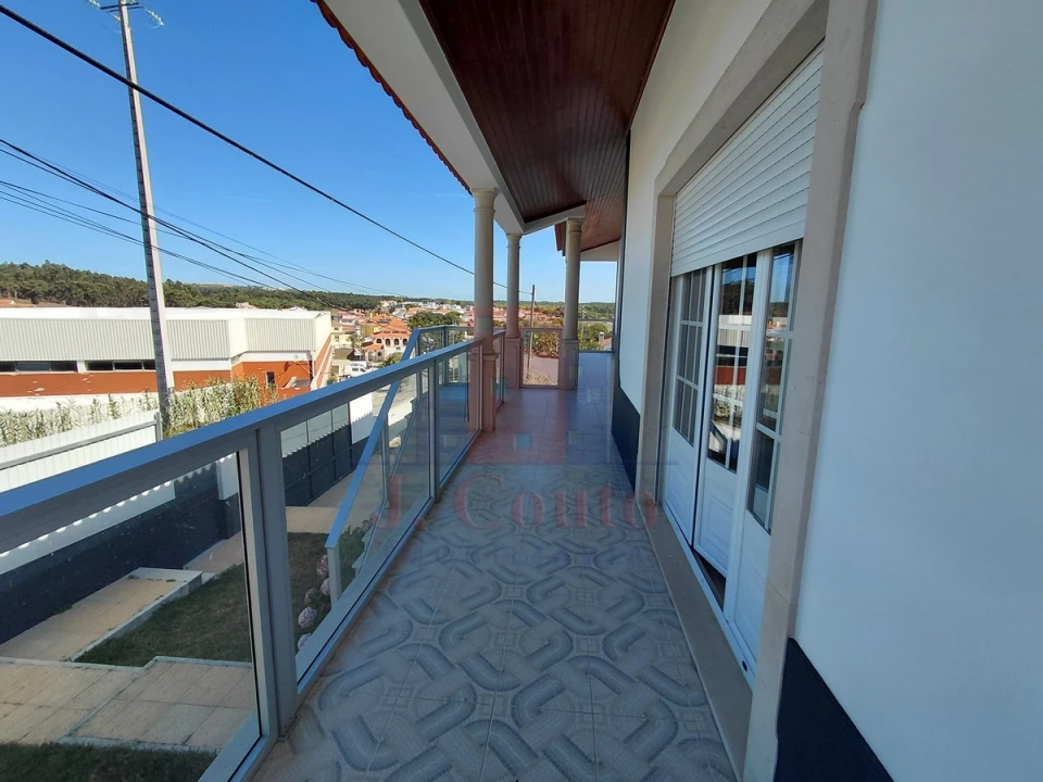 Moradia T4 para Arrendamento em Nadadouro Foto 25