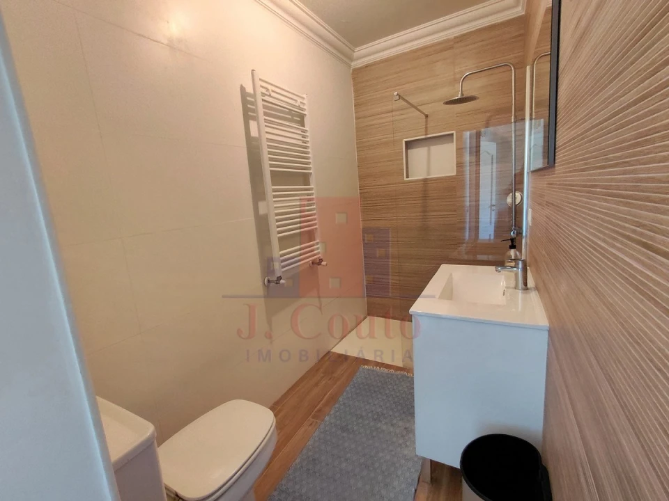Moradia T4 para Arrendamento em Nadadouro Foto 33