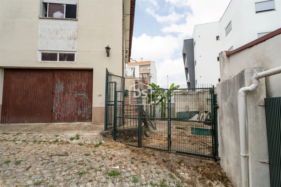 Moradia T4 para Venda em Marrazes e Barosa Foto 47