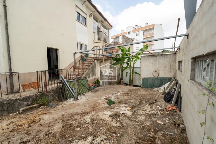 Moradia T4 para Venda em Marrazes e Barosa Foto 48