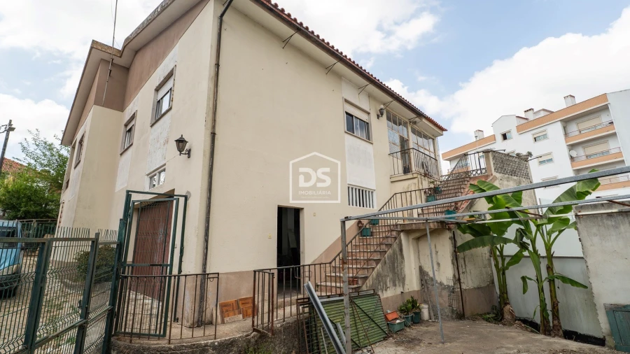 Moradia T4 para Venda em Marrazes e Barosa