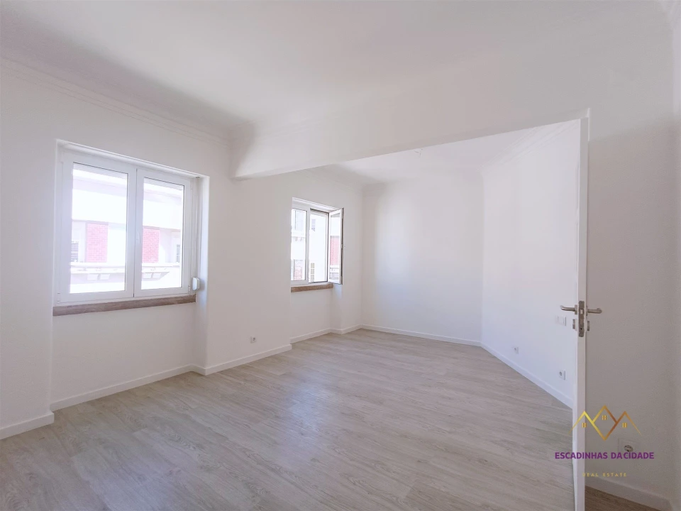 Apartamento T2 para Venda em São Vicente Foto 3