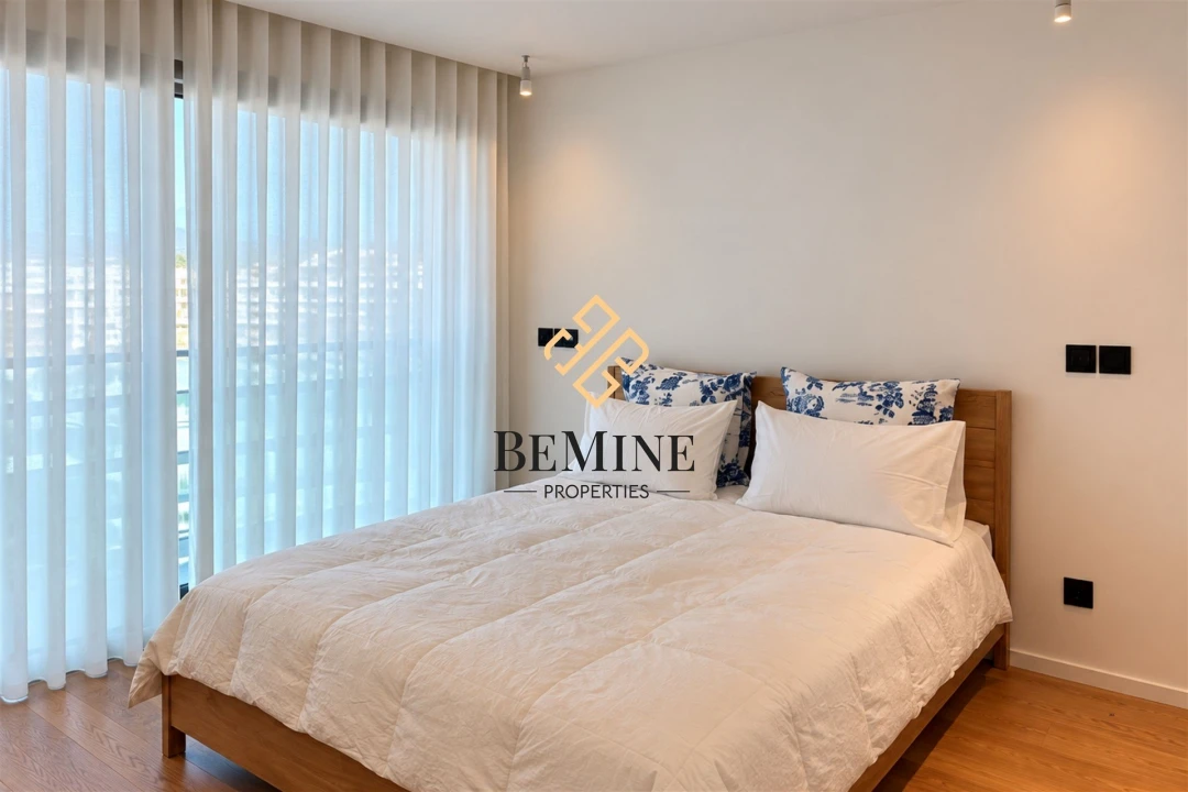 Apartamento T1 para Arrendamento em São Martinho Foto 14