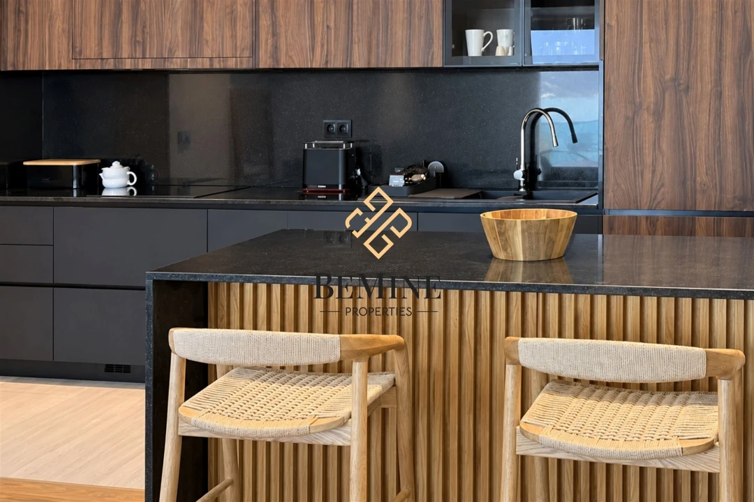 Apartamento T1 para Arrendamento em São Martinho Foto 7