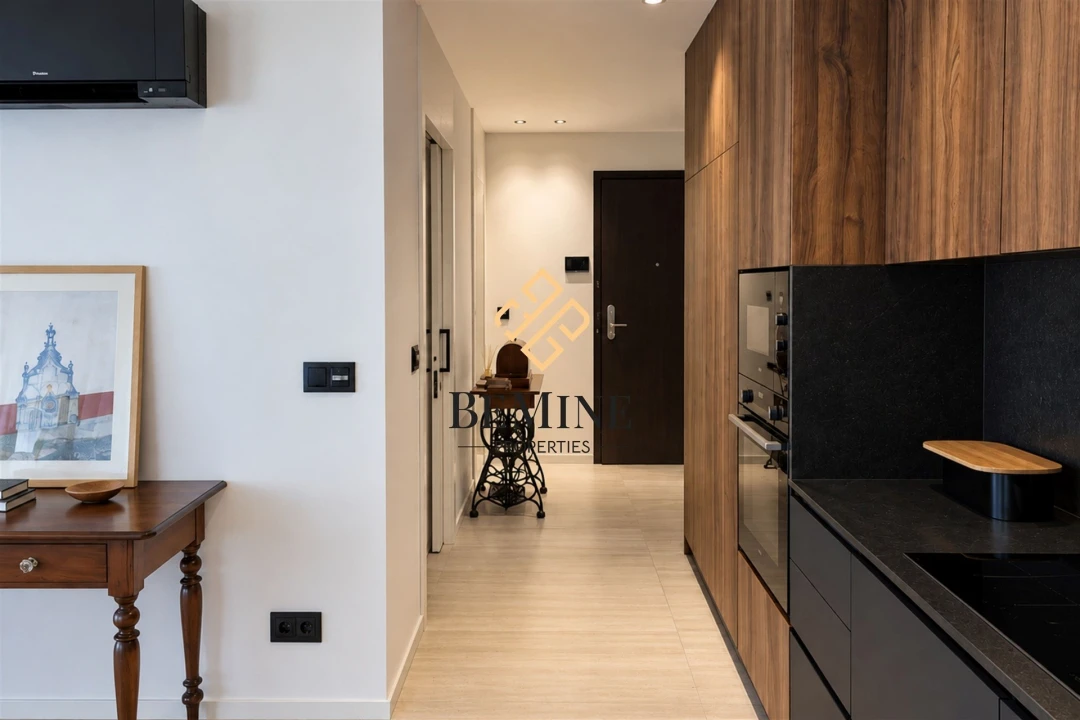 Apartamento T1 para Arrendamento em São Martinho Foto 8