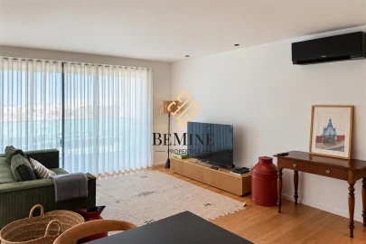 Apartamento T1 para Arrendamento em São Martinho