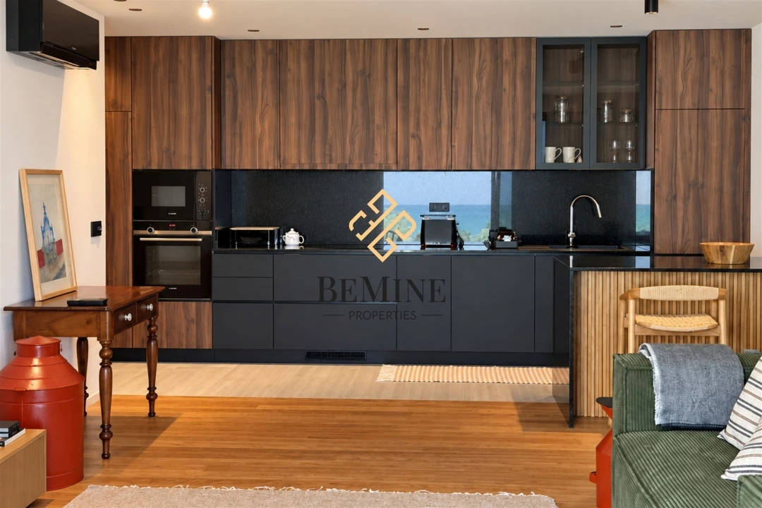Apartamento T1 para Arrendamento em São Martinho Foto 5