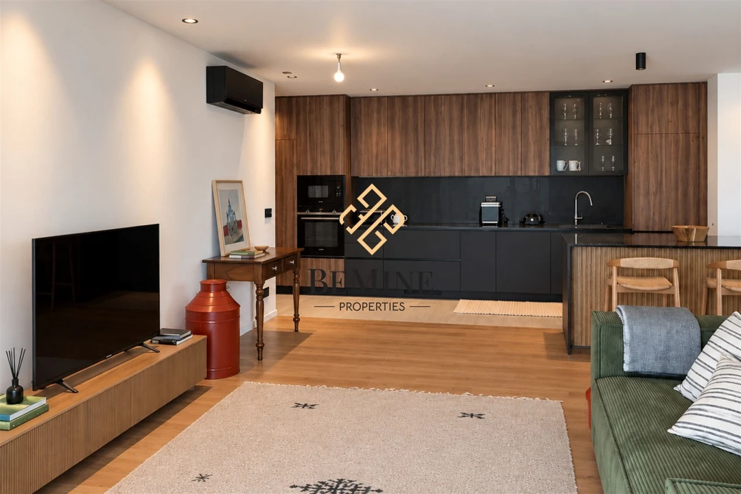 Apartamento T1 para Arrendamento em São Martinho Foto 4