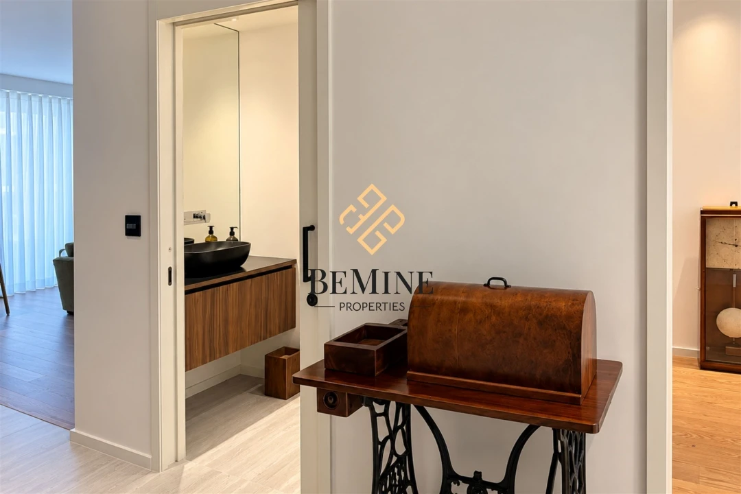 Apartamento T1 para Arrendamento em São Martinho Foto 11