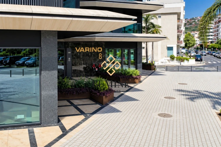 Apartamento T1 para Arrendamento em São Martinho Foto 25