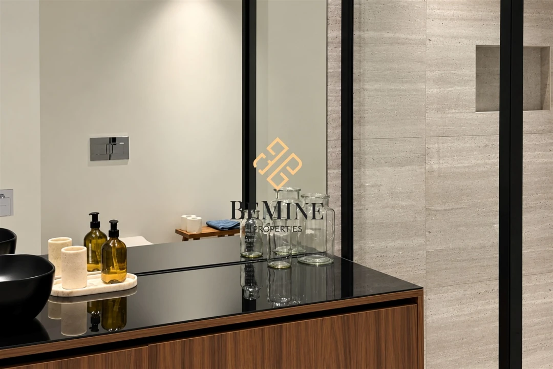 Apartamento T1 para Arrendamento em São Martinho Foto 18
